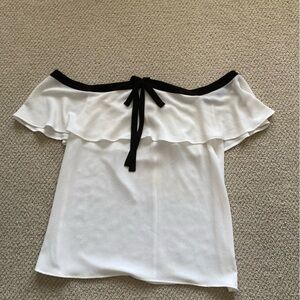 Vince Camuto Tiered Off the Shoulder Blouse White Black Size Medium Flowy FLAWS